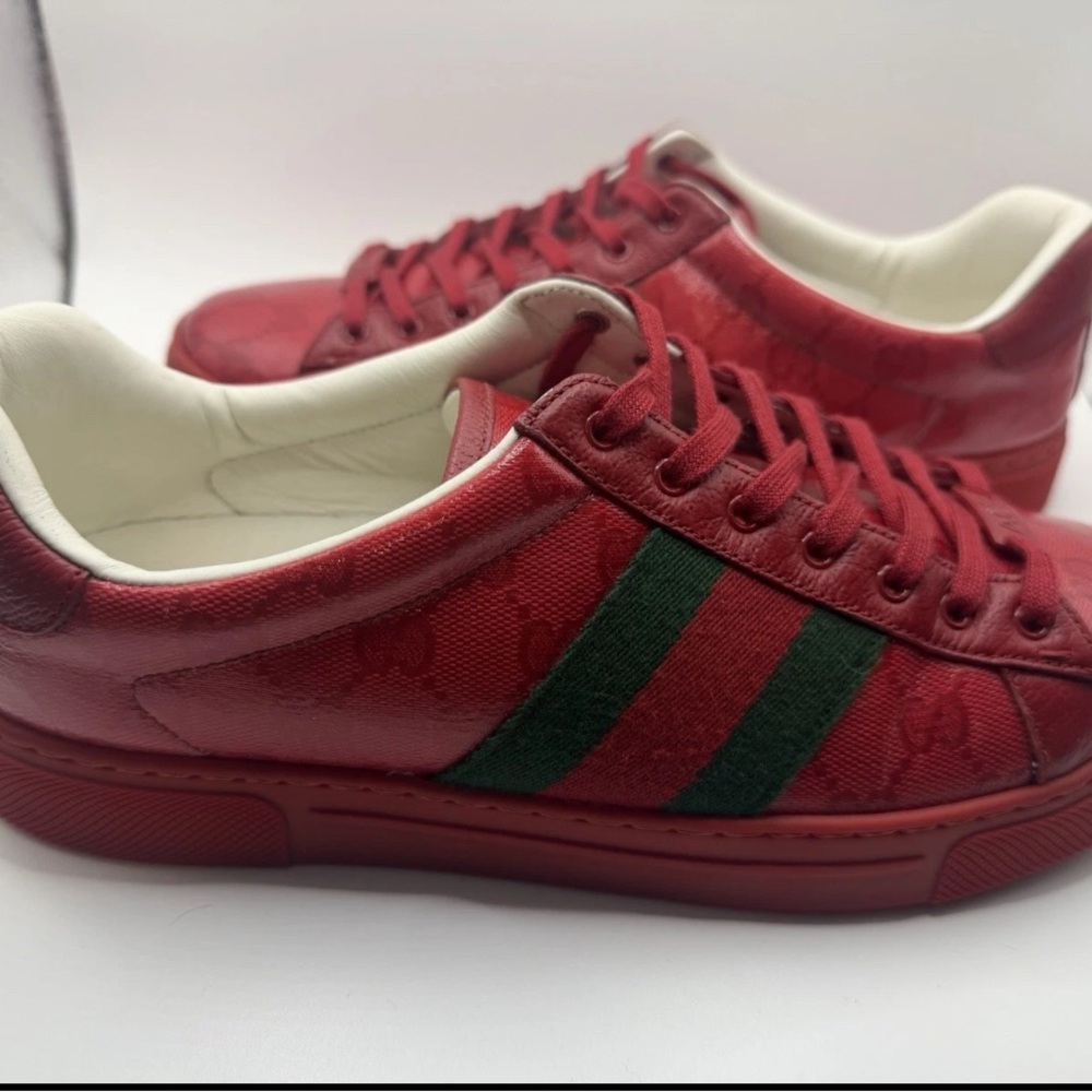 Gucci Red Leather Low-Top Sneakers with Green Stripe - Picture 9 of 9